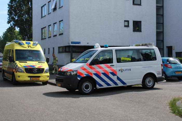 Zwaargewonde bij steekpartij in woning