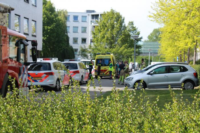 Zwaargewonde bij steekpartij in woning