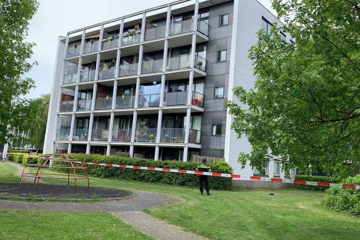 Zwaargewonde bij steekpartij in woning