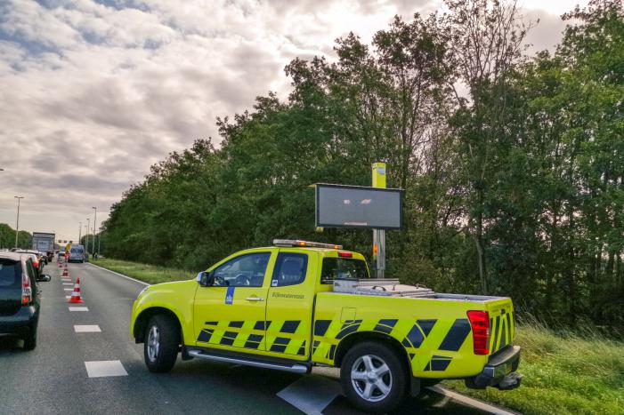 #Geleen Bijrijder overleden na verkeersongeval Rijksweg A76 Geleen.