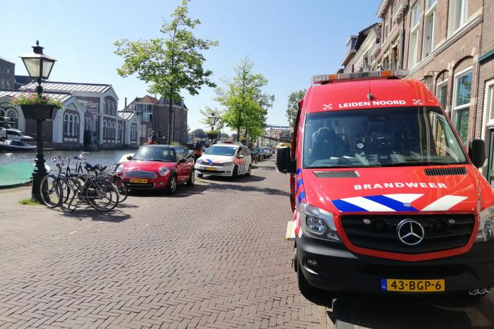 Zoektocht in water naar gedumpte telefoon