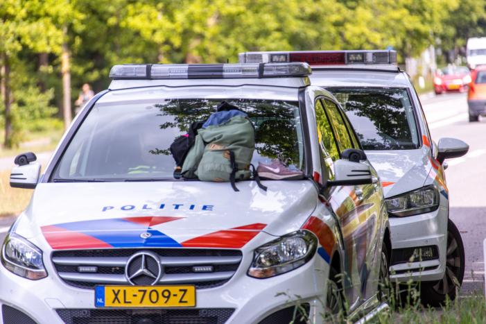 Fietsster ernstig gewond na aanrijding met vrachtwagen