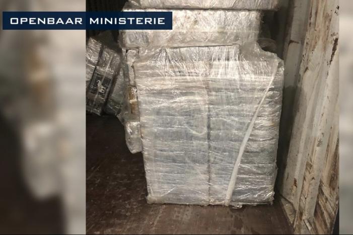 Partij van 550 kilo cocaïne aangetroffen in lege container