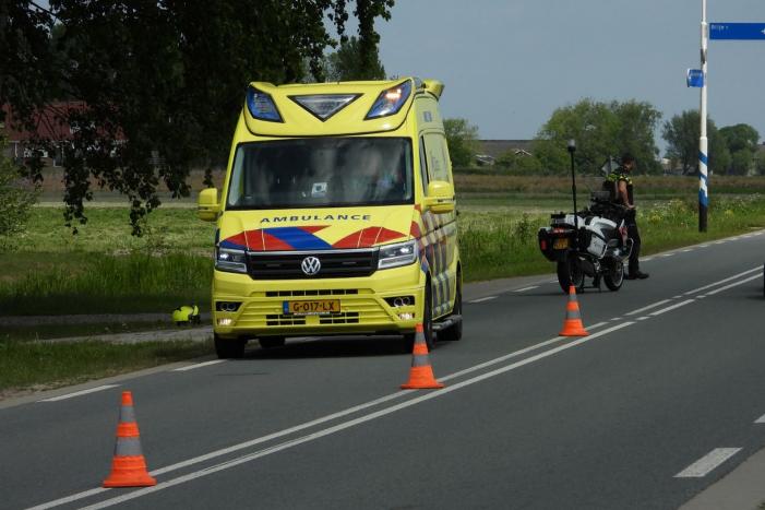 Personenauto belandt in sloot