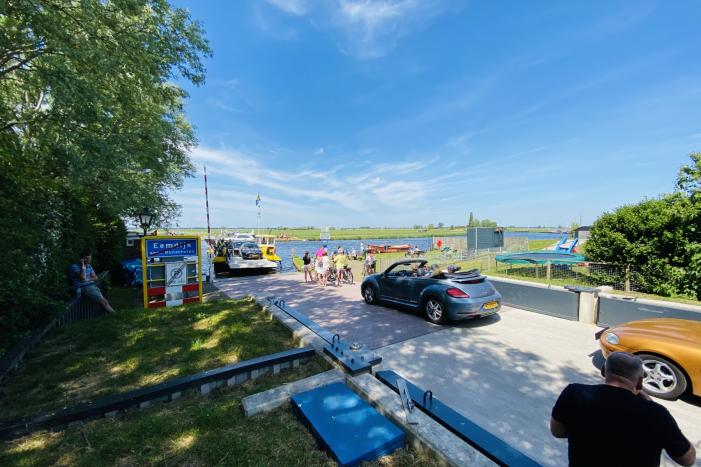 Massale vechtpartij bij drukte langs de Eem