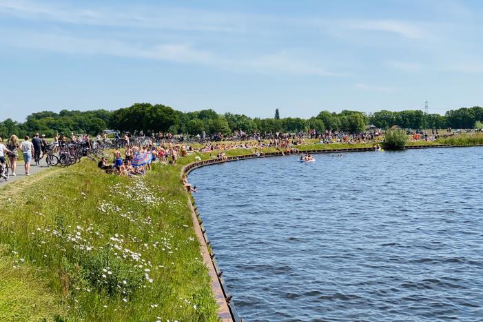 Massale vechtpartij bij drukte langs de Eem
