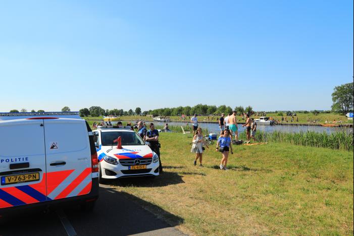 Massale vechtpartij bij drukte langs de Eem
