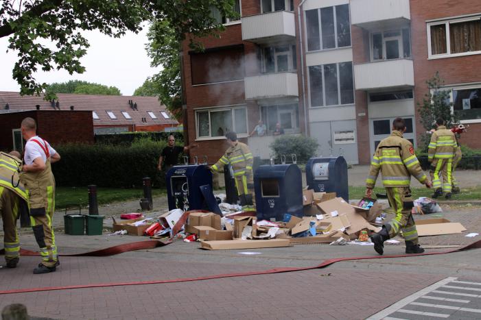 Brand in ondergrondse vuilcontainer