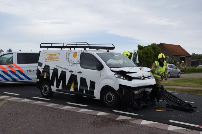 Gewonden na aanrijding met bestelbus
