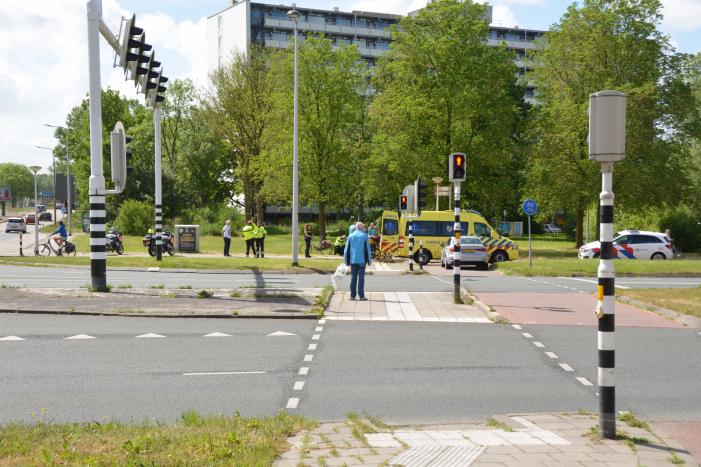 Persoon gewond na aanrijding met auto