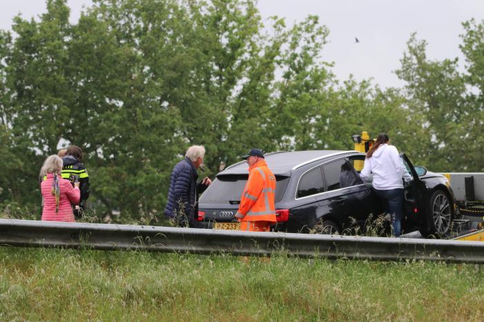 Kop-staart aanrijding tussen twee auto's