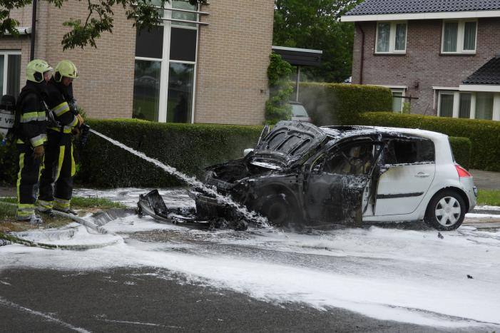 Auto verwoest door brand
