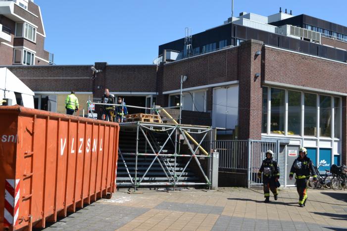 Winkelcentrum Winkelhof ontruimd gaslucht