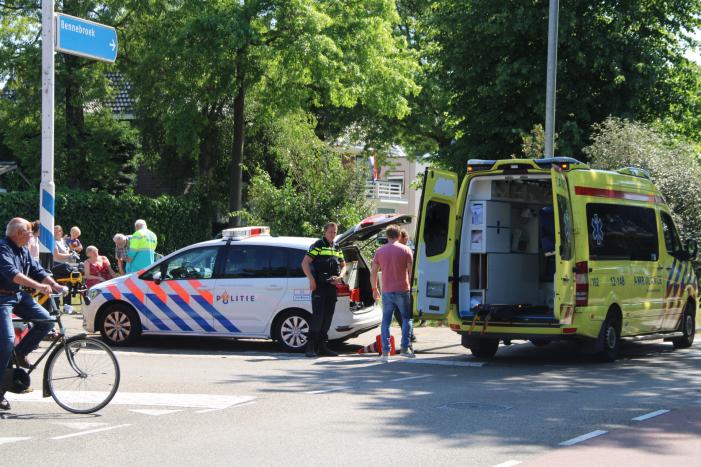 Auto botst op bestelbus