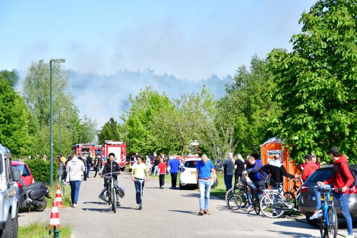 Veel rook bij grote brand Zuiderzeewijk