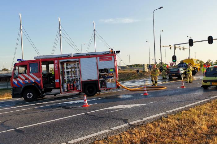 Auto gaat in vlammen op