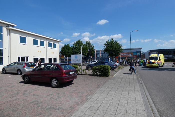 Overstekende racefietser gewond bij aanrijding