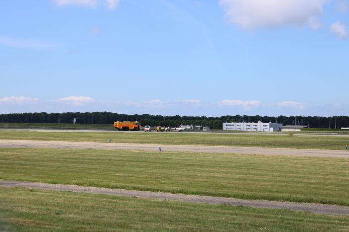 Sportvliegtuig maakt noodlanding op Lelystad Airport