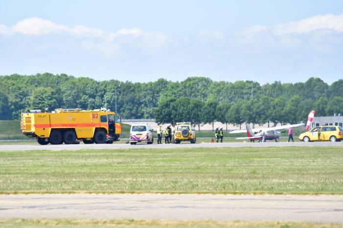 Sportvliegtuig maakt noodlanding op Lelystad Airport