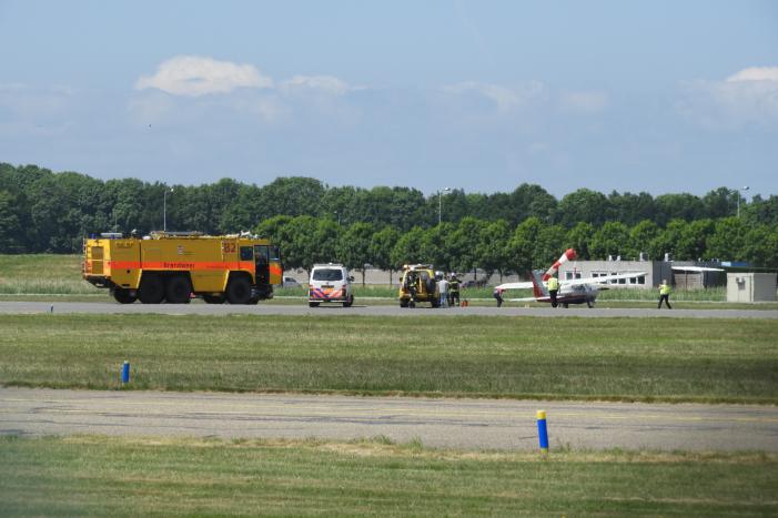 Sportvliegtuig maakt noodlanding op Lelystad Airport