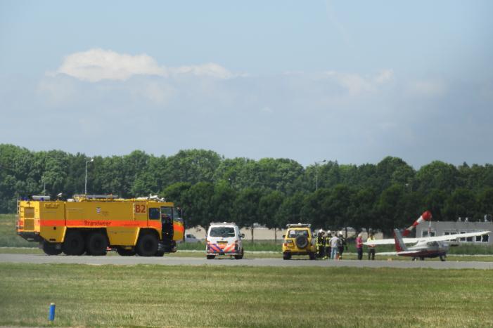 Sportvliegtuig maakt noodlanding op Lelystad Airport