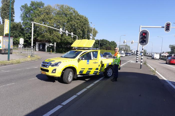 Ongeval tussen vrachtwagen en personenauto