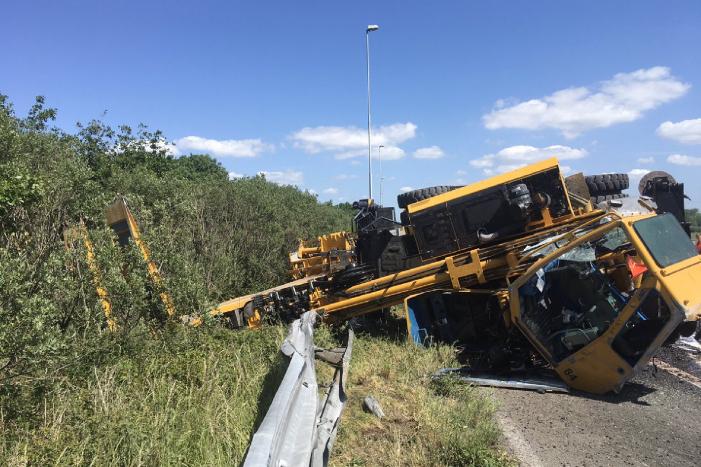 Drie rijstroken dicht na ongeval