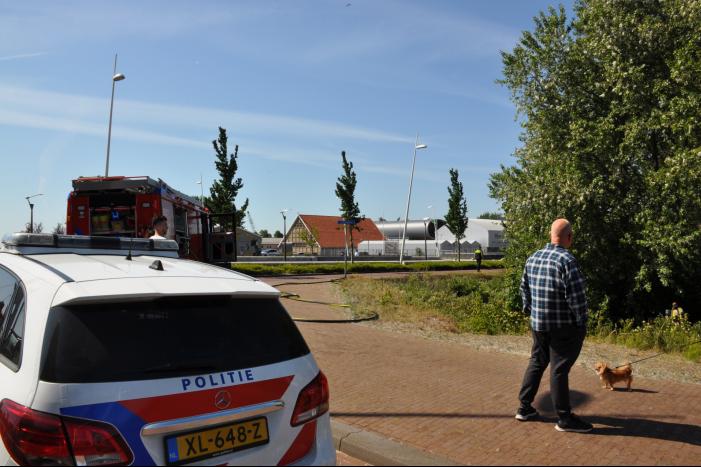 Bermbrand snel onder controle