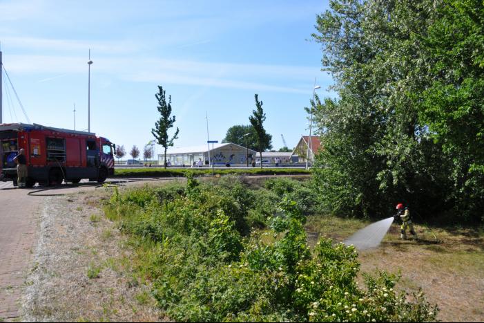 Bermbrand snel onder controle