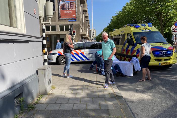 Scooterrijder gewond na aanrijding met auto