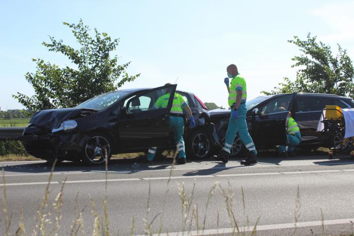 Vier voertuigen betrokken bij kop-staart botsing