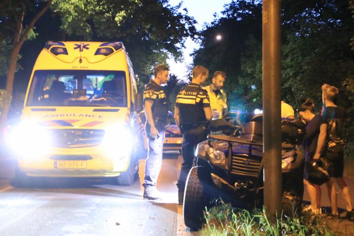 Quad slaat meerdere malen over de kop