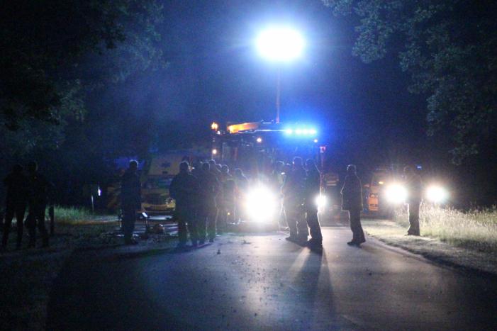 Automobilist (18) overleden na crash tegen boom