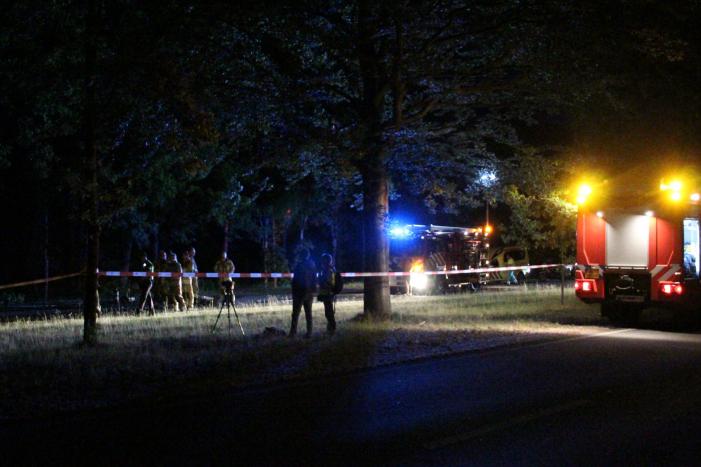 Automobilist (18) overleden na crash tegen boom