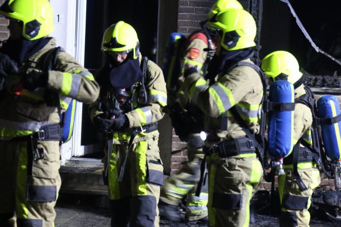 Veel schade aan woning door brandende scooter