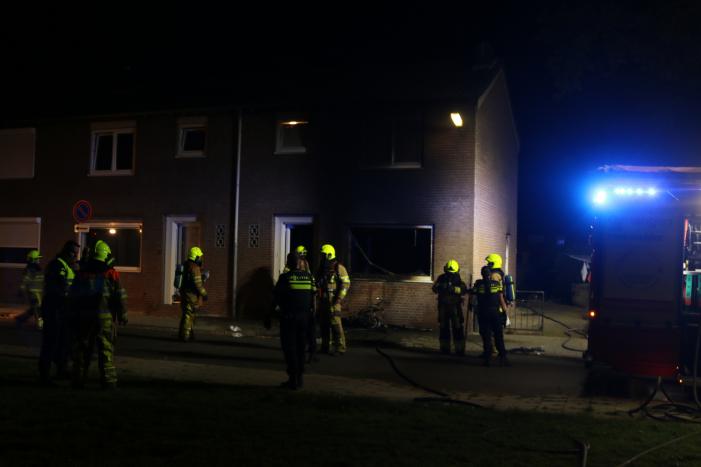 Veel schade aan woning door brandende scooter