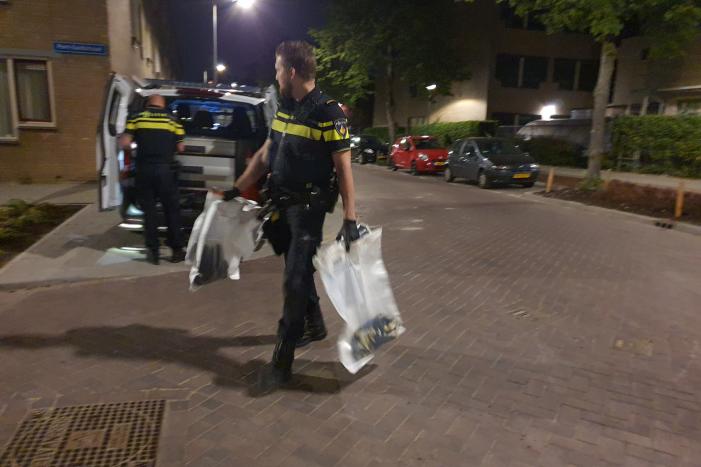 Persoon zwaargewond na steekpartij in woning