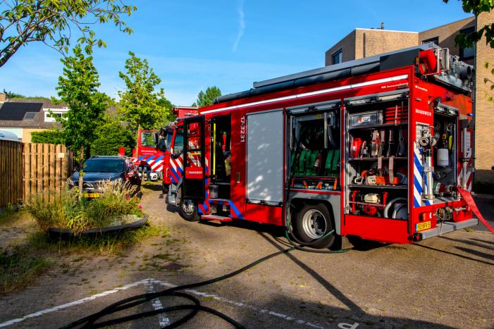 Oplader veroorzaakt forse brand in woning