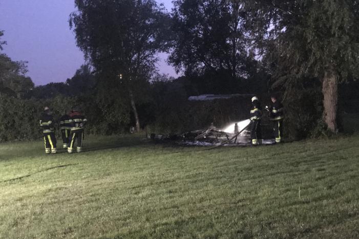 Caravan gaat in vlammen op
