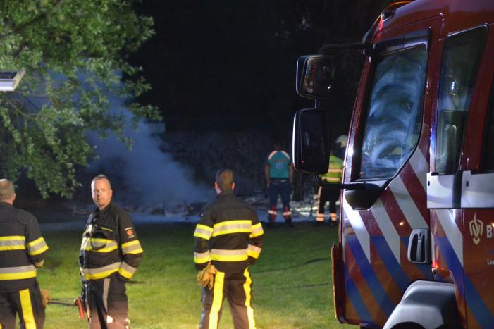 Caravan gaat in vlammen op