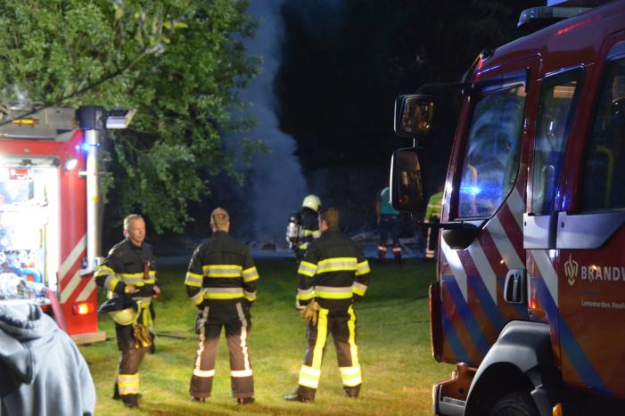 Caravan gaat in vlammen op