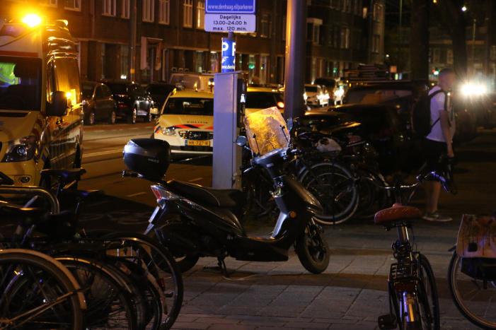 Gewonde na aanrijding tussen scooter en maaltijdbezorger