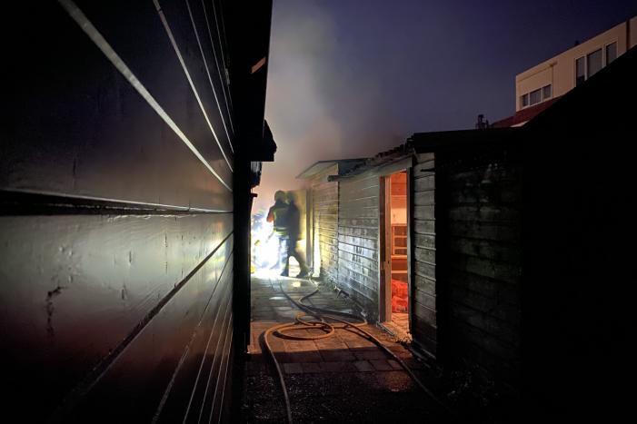 Flinke rookontwikkeling bij uitslaande schuurbrand