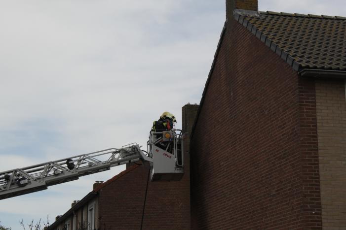 Enorme vlammenzee bij brand in schuur