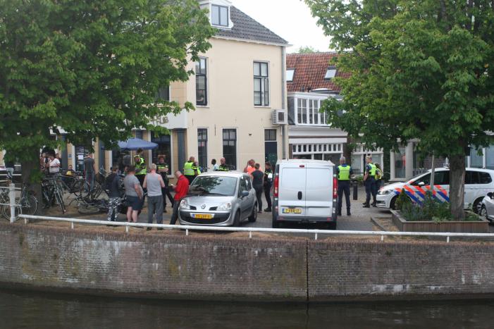 Vechtpartij bij cafe, meerdere gewonden