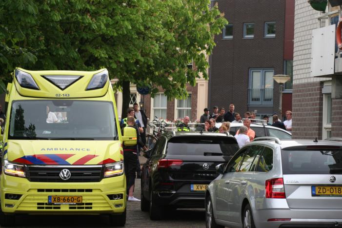 Vechtpartij bij cafe, meerdere gewonden