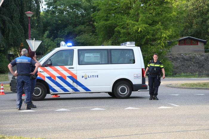 Fietser hard onderuit