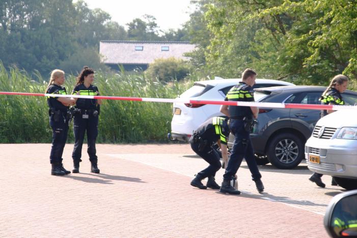 Overleden man in auto aangetroffen