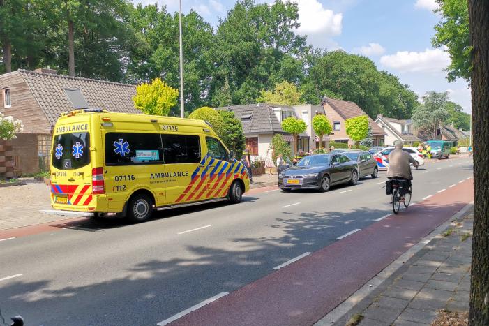 Gewonde bij aanrijding tussen drie voertuigen