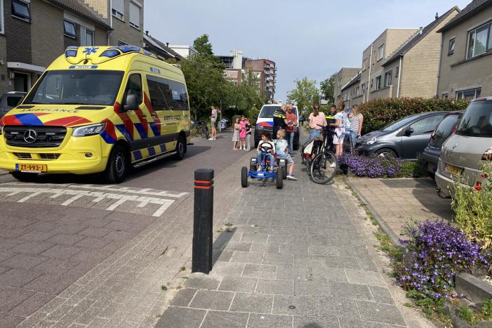 Fietser over de kop na uitwijkmanoeuvre met skelter